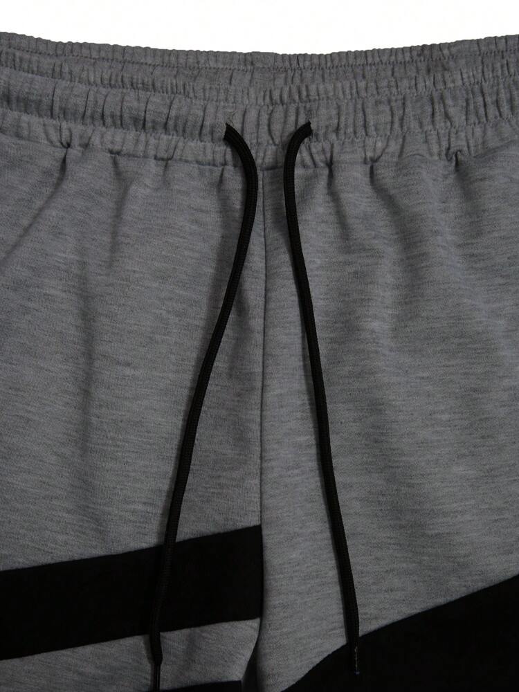 Manfinity Homme Men's Striped Drawstring Waist Loose Fit Shorts